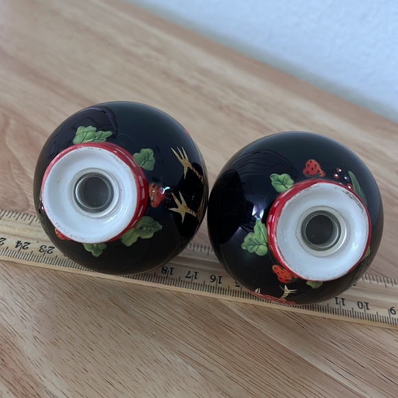 Vintage Chicken/Rooster Black Decorated Salt & Pepper Shakers Bella Casa by Ganz - Picture 8 of 13